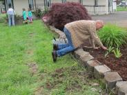 Volunteer Planting 